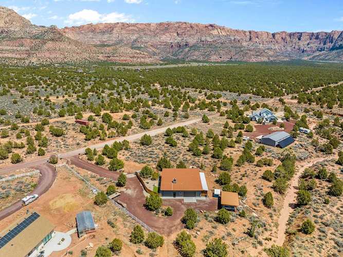 1820 E 2000 S Apple Valley, UT 84737