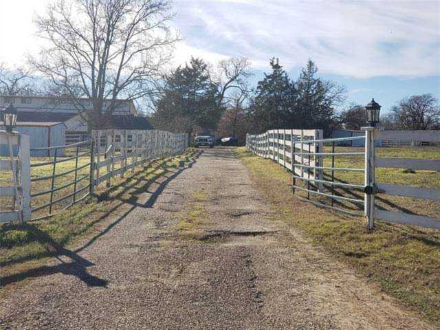 353 Mccraw Lane Denison, TX 75021