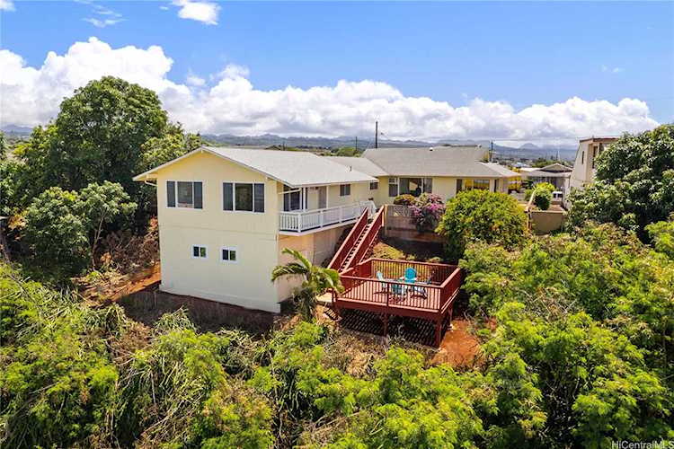 1271 Kaweloka Street Pearl City, HI 96782