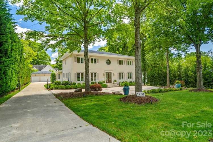 1731 Shoreham Dr Charlotte, NC 28211