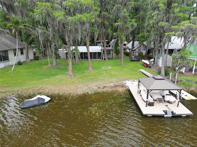 19224 Lake Allen Rd Lutz, FL 33558