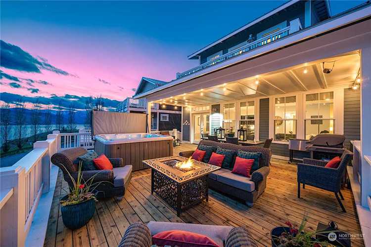326 Porcupine Ln Chelan, WA 98816