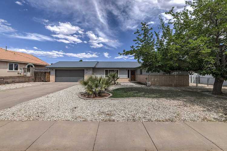 1624 Scenic DR Santa Clara, UT 84765