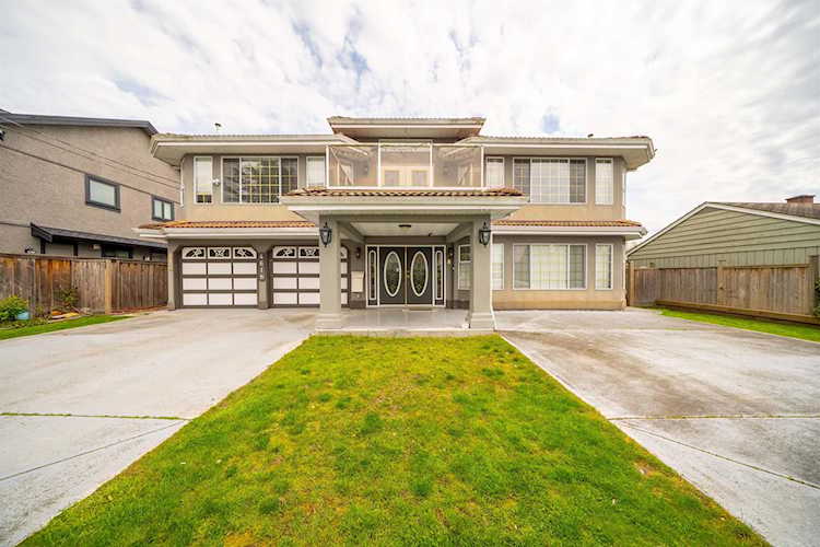 4618 48B Street Ladner, BC V4K 2R8