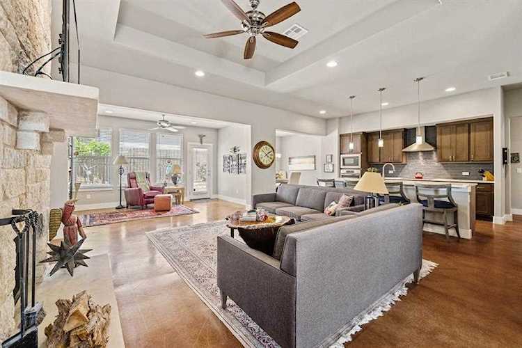 18808 Venture DR Point Venture, TX 78645