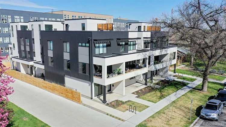 1939 S Columbine St Observatory Park Luxury townhome professionally designed by local designers and architects! Come see this... Denver Denver CO 80210 2001390 home for sale $780,000 2001390 Photo 1