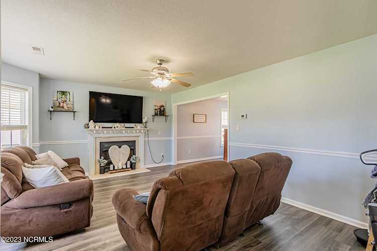 100 Michelle Ward Lane Maple Hill, NC 28454