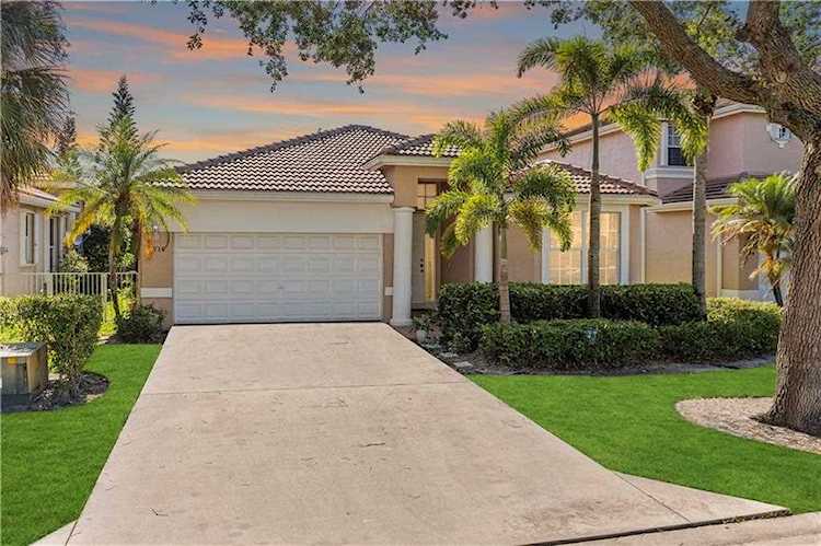 7714 NW 70th Way Parkland, FL 33067