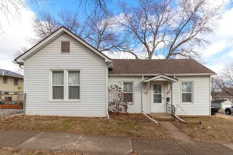 1322 Washington St Cedar Falls, IA 50613