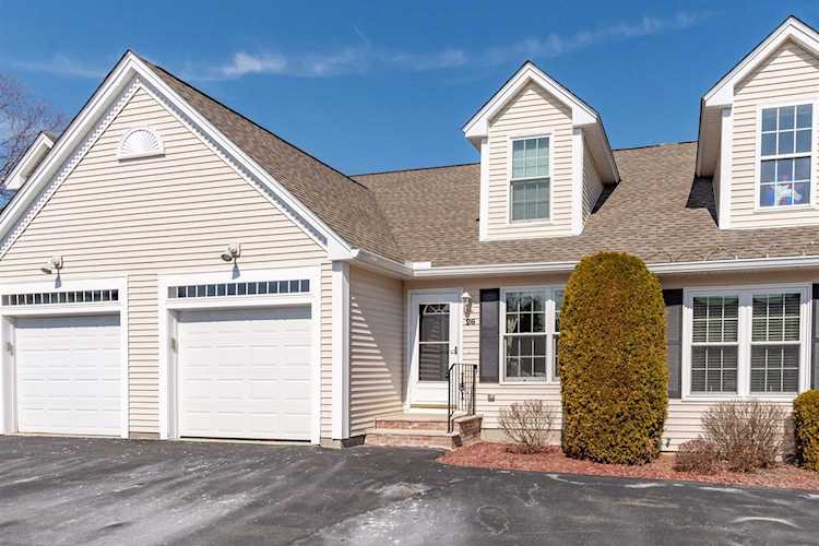 26 Pleasant St Windham, NH 03087 | MLS 4946447 Photo 1