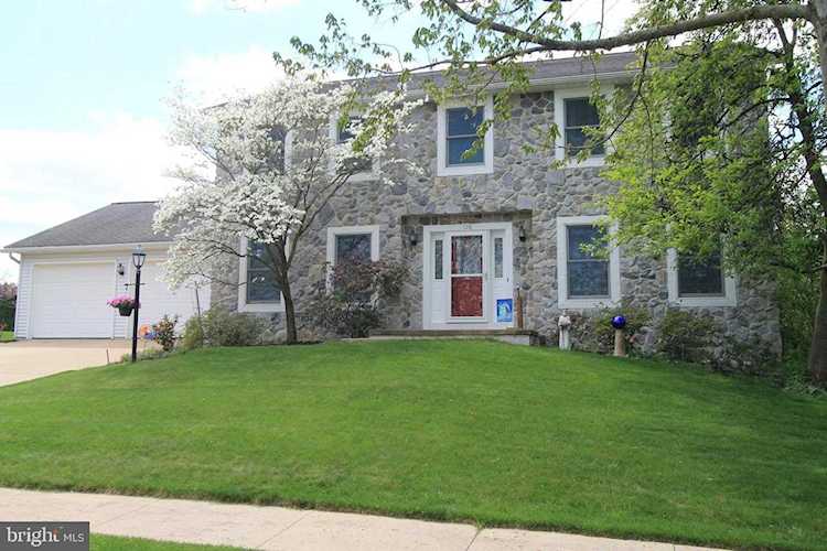 120 Oak Pointe Circle State College, PA 16801 | home for sale | KBB Photo 1