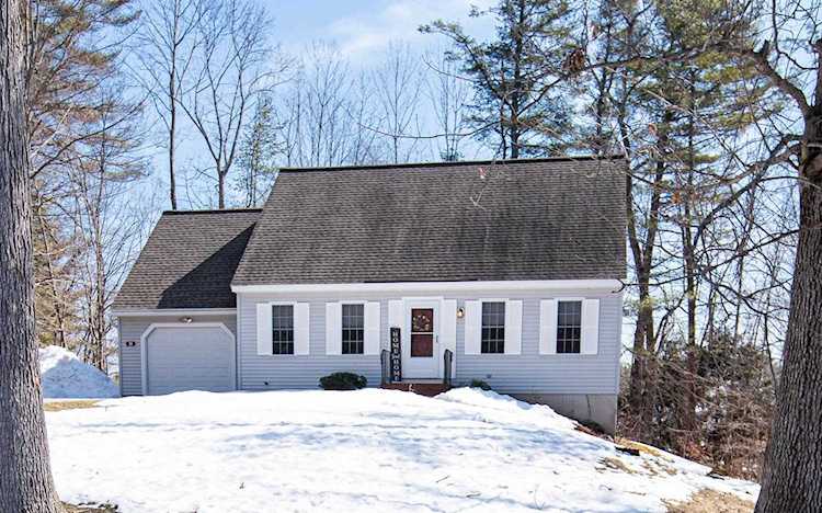 31 Saint John Ln Hampstead, NH 03841 | MLS 4946364 Photo 1