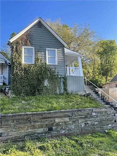 713 Tenny Ave Kansas City, KS 66101