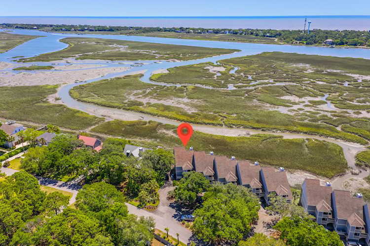 253 Little Oak Island Dr Folly Beach, SC 29439