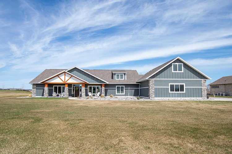 6581 Alivia Ave Horace, ND 58047