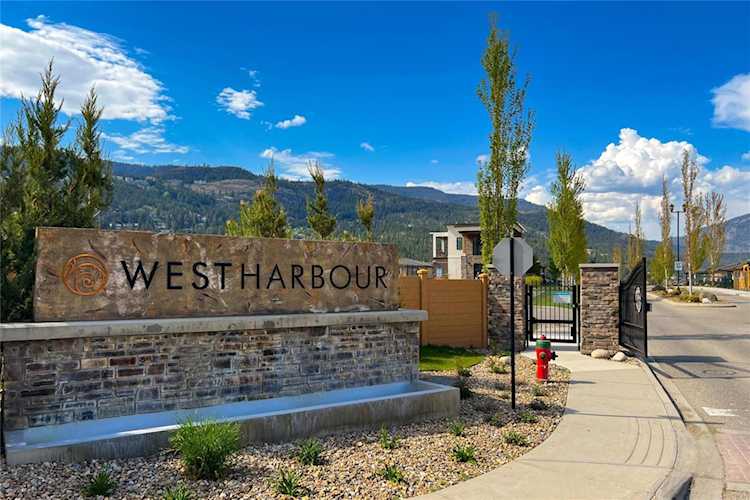 1860 Viewpoint Crescent Kelowna, BC V1Z4E1