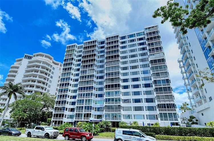 555 S Gulfstream Ave #804 Sarasota, FL 34236