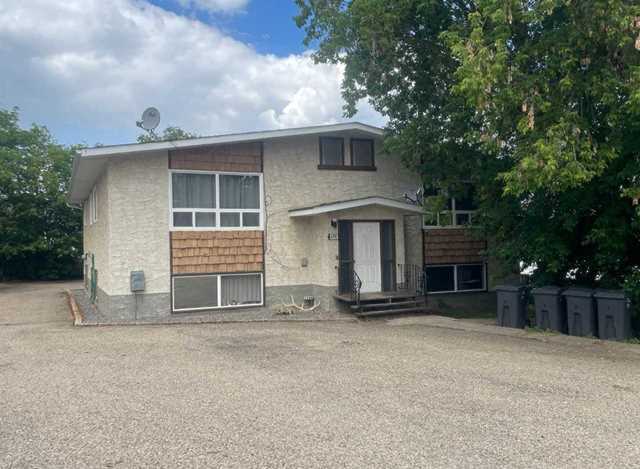 4306 52 St Ponoka, AB T4J 1J6
