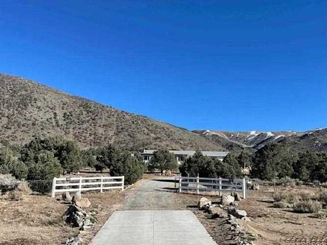3200 Eastside Coleville, CA 96107
