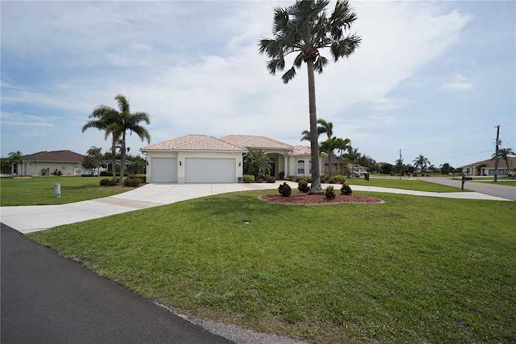 201 Yucca Punta Gorda, FL 33955