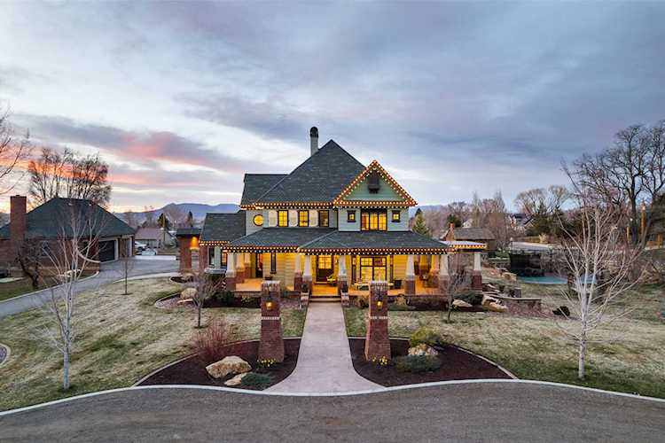 426 W Center ST Parowan, UT 84761
