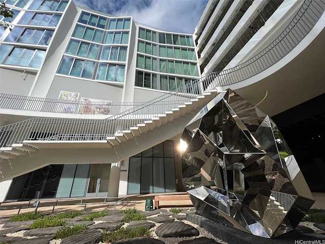 1000 Auahi Street #423 Honolulu, HI 96814