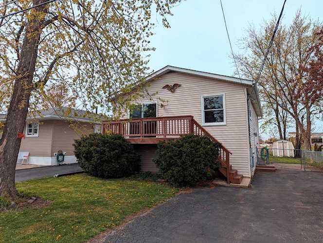 606 E Clarendon Dr, Round Lake Beach, IL, 60073 - $225,000 Photo 1