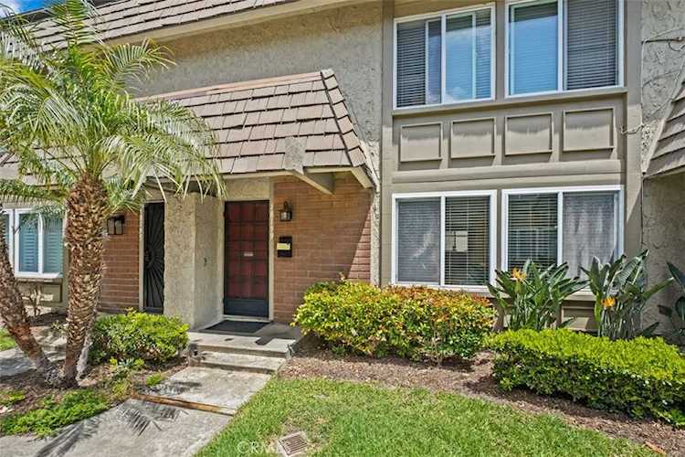 18199 Canyon Ct Fountain Valley, CA 92708 | MLS NP23071092 Photo 1