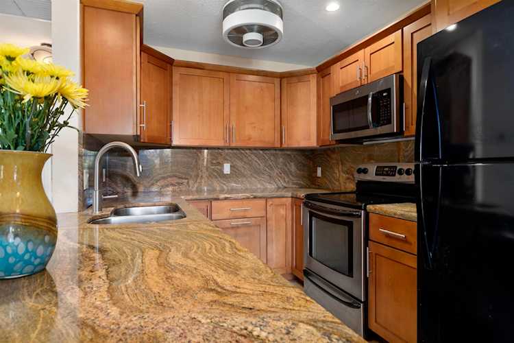 140 Uwapo Rd #40-201 Kihei, HI 96753