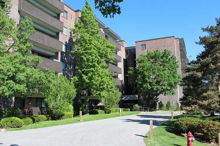 PHOTOS & DETAILS: 920 Vose Dr #604, Gurnee, IL 60031 For Sale - MLS #11742694 - Photos, Virtual Tour, School Info - Real Estate Listing Info Photo 1