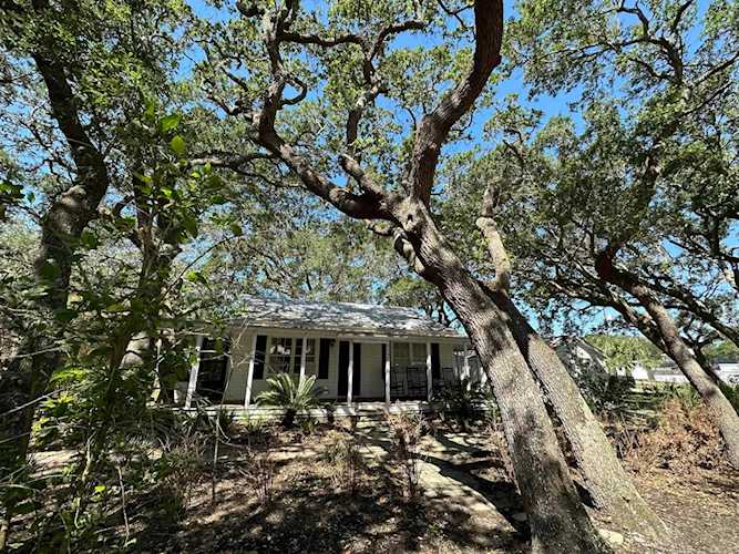 3041 2nd St St Augustine, FL 32084