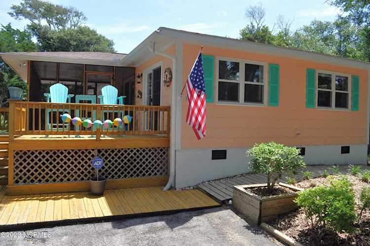 118 Stuart Avenue Emerald Isle, NC 28594