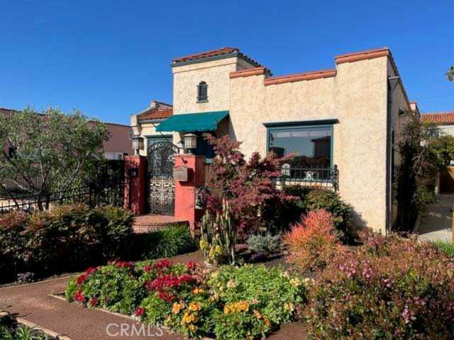 243 Park Ave Long Beach, CA 90803