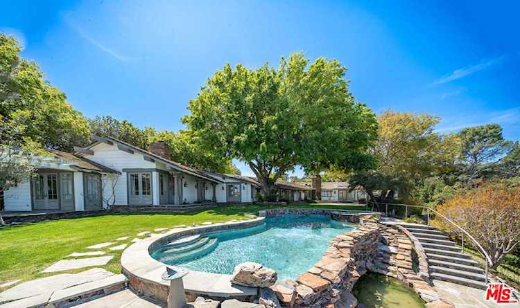 74 Saddleback Rd Rolling Hills, CA 90274