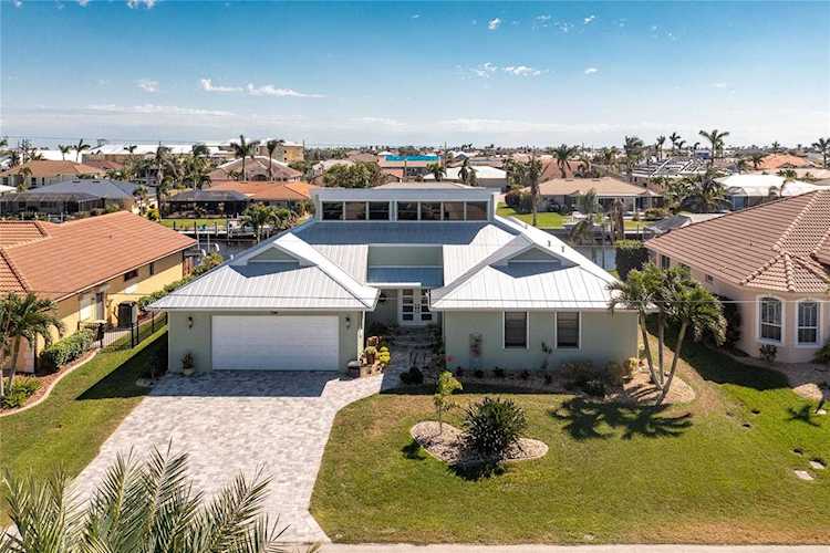 2101 Via Seville Punta Gorda, FL 33950