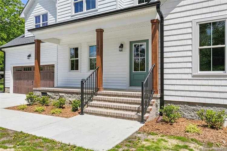 1002 Waterview Rd Yorktown, VA 23692