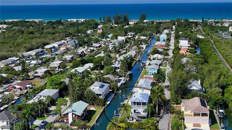 816 Jungle Queen WAY Longboat Key, FL 34228