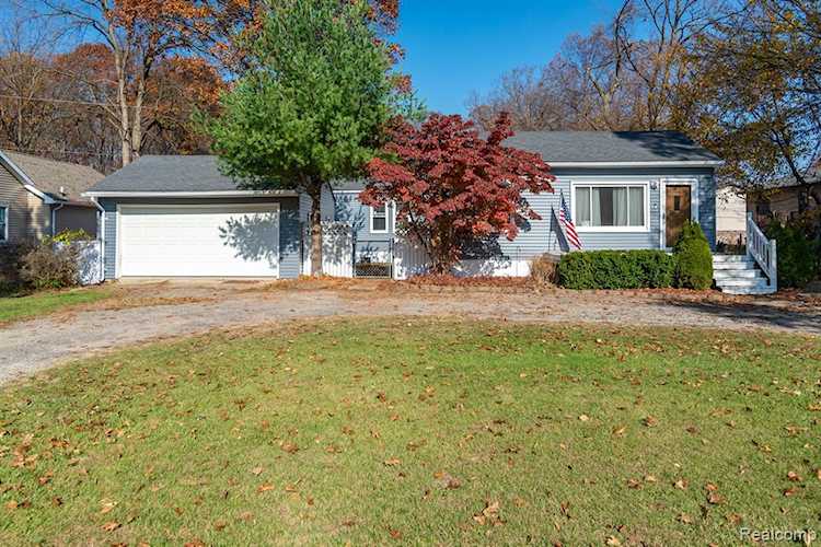 38152 Hixford Westland, MI 48185 | MLS 20221058605 Photo 1