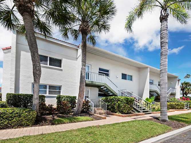 7105 Gulf of Mexico Dr #11 Longboat Key, FL 34228