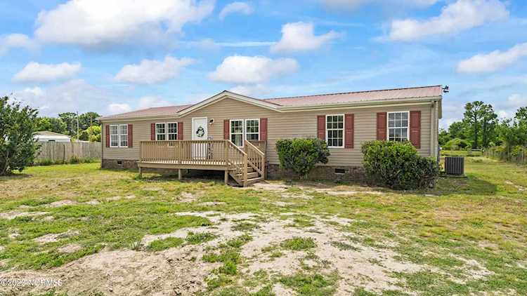 105 Wildcat Ct Richlands, NC 28574 | MLS 100383332 Photo 1