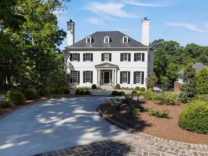 3904 Seminole Ct Charlotte, NC 28210