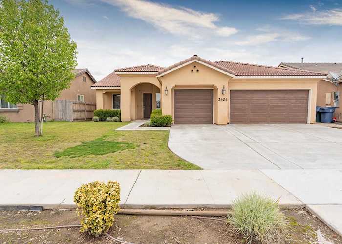 2404 Bay Hill Ave Tulare, CA 93274