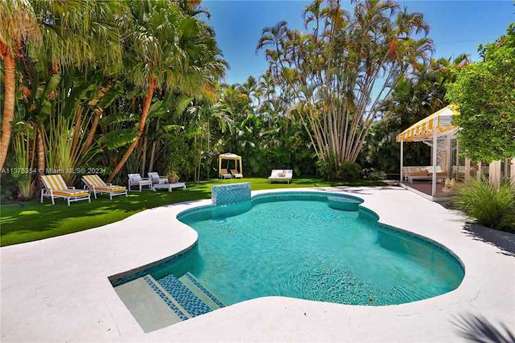 124 NE 96th St Miami Shores, FL 33138