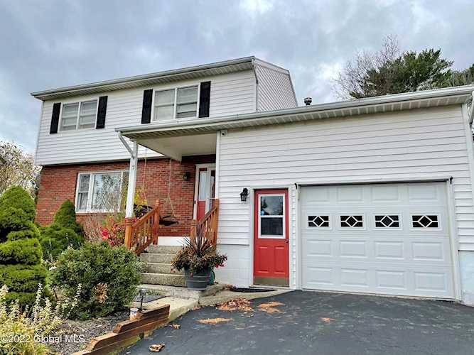 7 Tioga Terrace Albany, NY 12208 | MLS 202229825 Photo 1