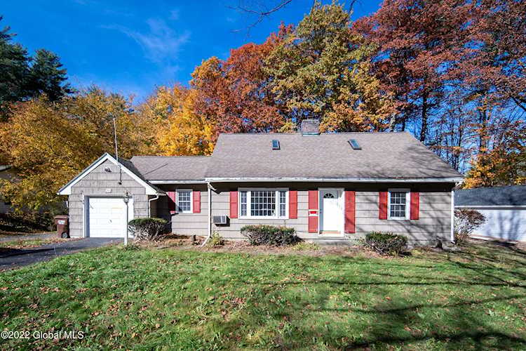 20 Bullock Rd Slingerlands, NY 12159 | MLS 202229295 Photo 1