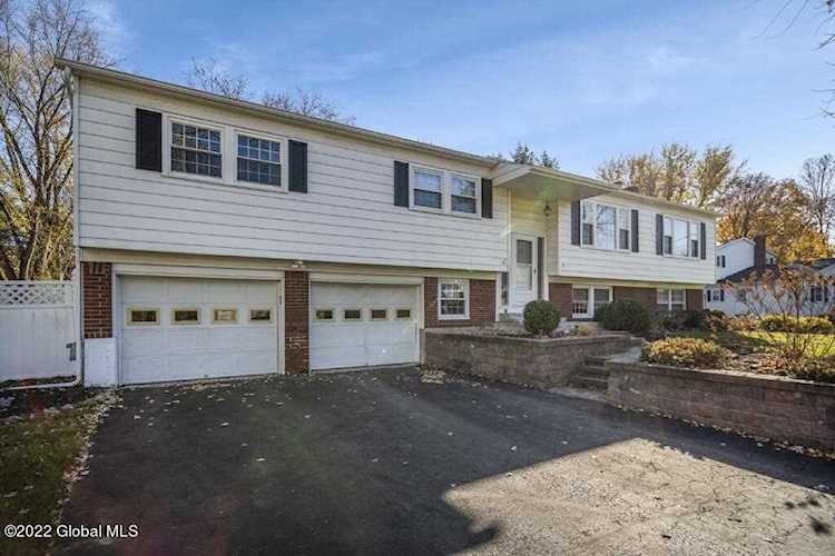 9 S Barney Rd Clifton Park, NY 12065 | MLS 202229684 Photo 1