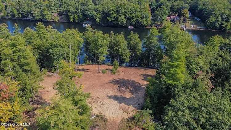 14 Woodridge Ln Corinth, NY 12822 | MLS 202221364 Photo 1