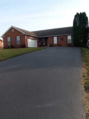 100 Devonne Dr Mt Sterling, KY 40353