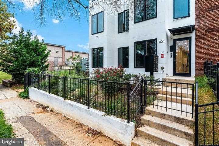 1806 I St NE #3 Washington, DC 20002