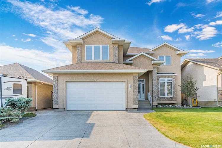 207 Waters Ln Saskatoon, SK S7W 0A5